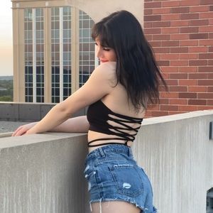 Meet your Posher, Eva